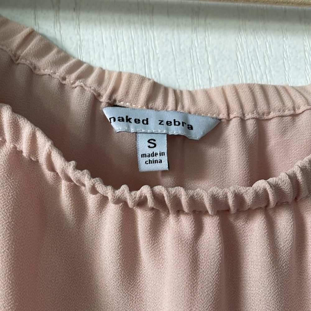 Francesca’s Off Shoulder Ruffle Top - Picture 3 of 3